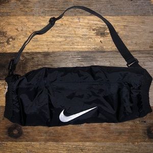Nike Pro Hyperwarm Football Hand Warmer